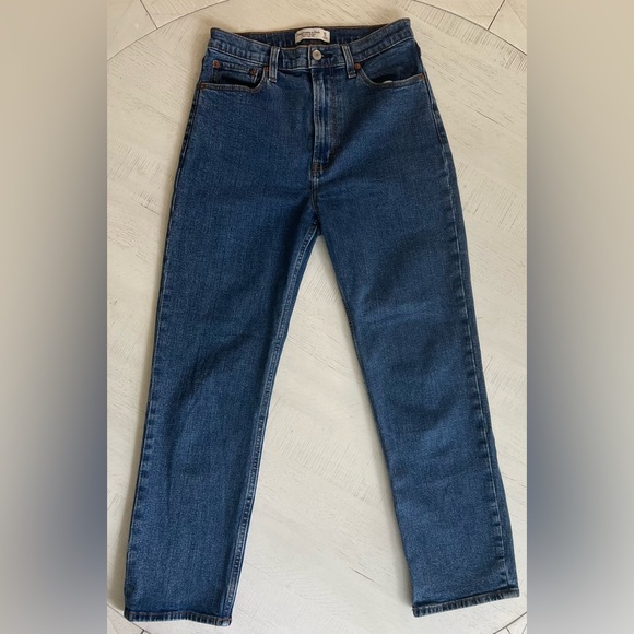 Abercrombie & Fitch Ankle Straight Ultra High Rise Jeans - Picture 4 of 6